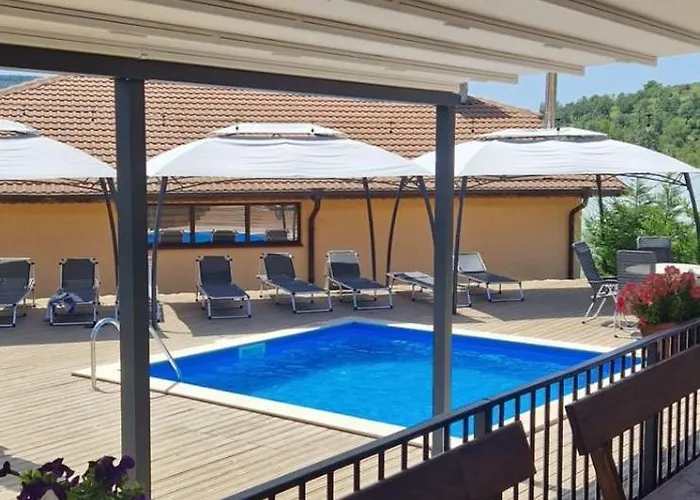 стара голица Vila *